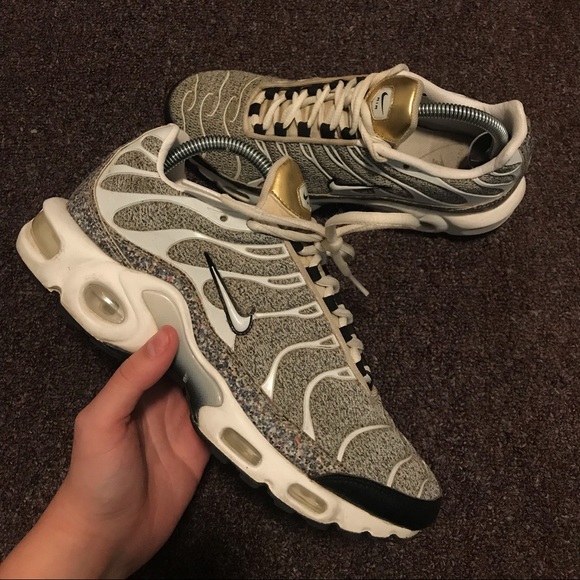 Nike Shoes - Nike air max plus